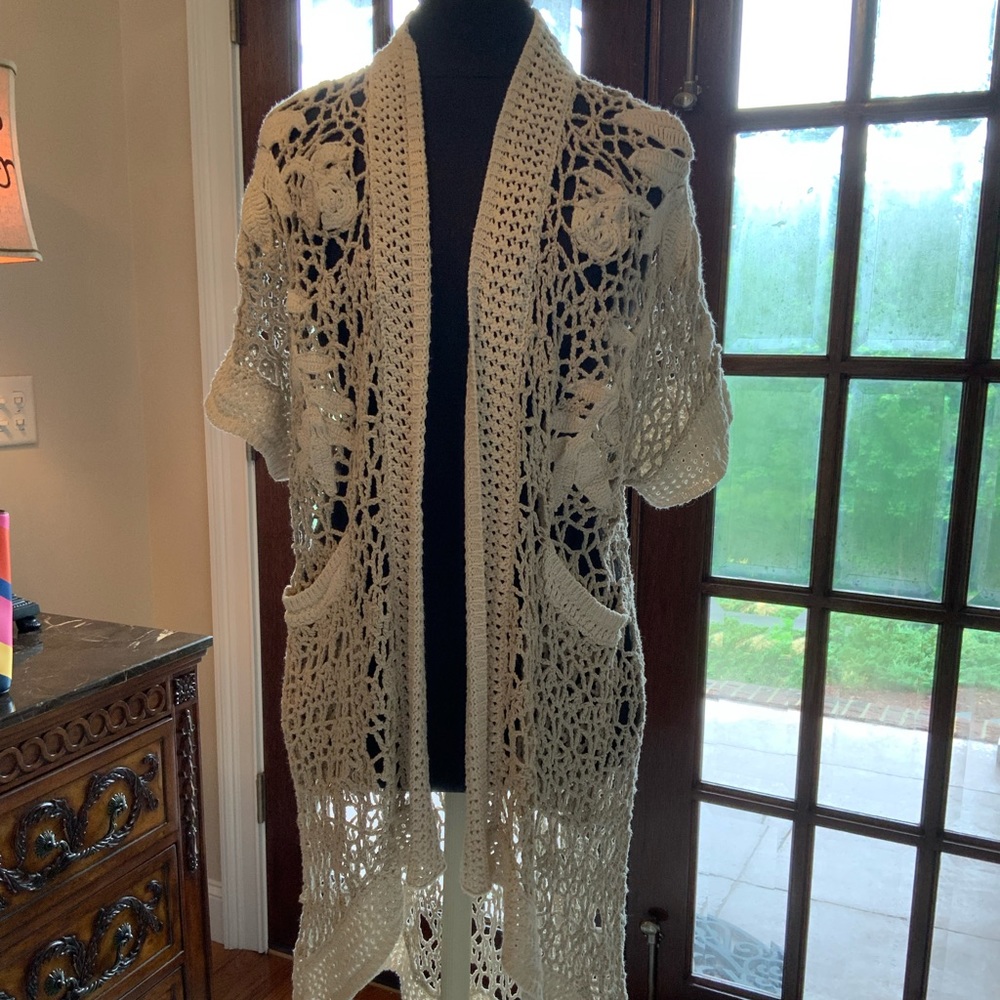 Beautiful Anthropologie knitted cream duster